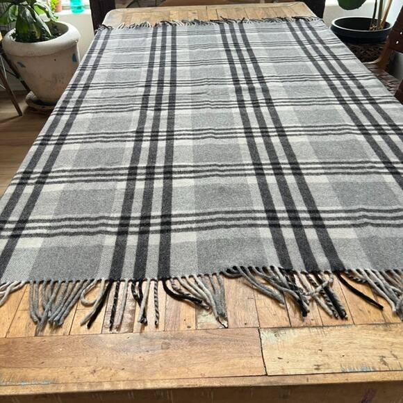 Lauren Ralph Lauren Throw Blanket Wool Blend Gray Plaid With Fringe 62"x52" - Picture 1 of 8